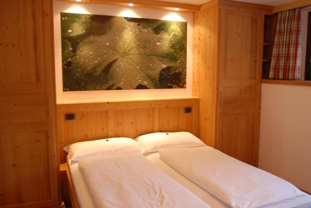 Hotel Loewenwirt Sexten Habitación foto